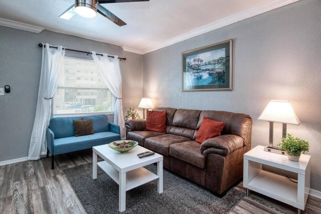 Sunset Beach Suites Of Madeira Beach! Pet Friendly Summer Getaway! Steps To Beach! - Suite 10 St. Pete Beach Buitenkant foto